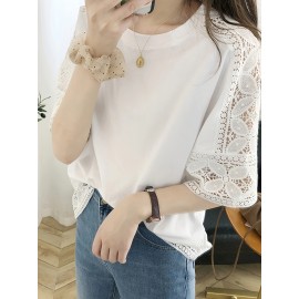 かわいい日本の女性のための、の新作、半袖レース透かし彫り通気性ラウンドネックTシャツ、バットウィングスリーブ付き。