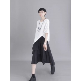 女性用シックなホワイトアシンメトリーヘム半袖トップス - ユニークなスプリットデザインの夏ファッションステートメントブラウス、洗濯機可、オールシーズンカジュアルスタイル、アオルセイゾンブラウス | シックモダンブラウス | 洗濯機対応
