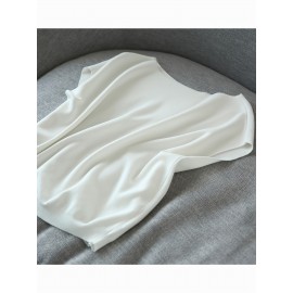 夏にぴったりの、ビスコース素材を使用した、新しいブリティッシュスタイルの薄い丸首の半袖バットウィングトップ。無地で、レディースウェアです。
