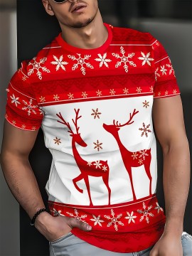 1枚の男性用クリスマス柄ノベルティTシャツ、トナカイと雪の結晶プリント、ポリエステルニット生地、丸首、レギュラーフィット、スポーティスタイル